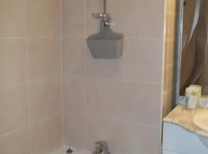 Avec Balcon Апартаменты Люс-Сен-Совёр